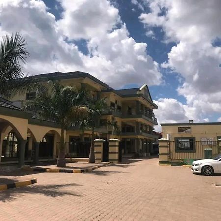 The Prince Charles Hotel Lusaka Bagian luar foto